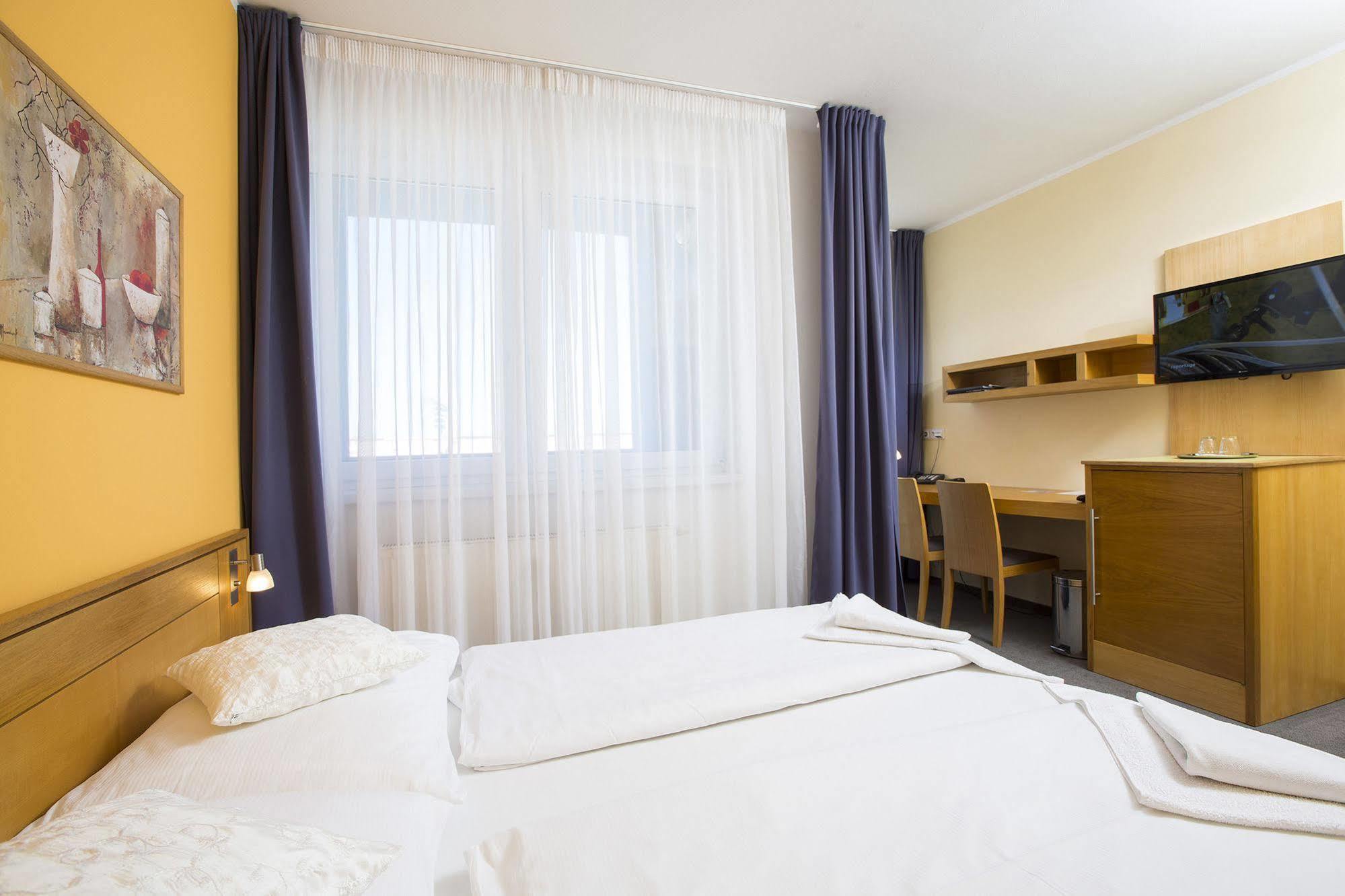 Hotel Trend Plzeň Eksteriør bilde