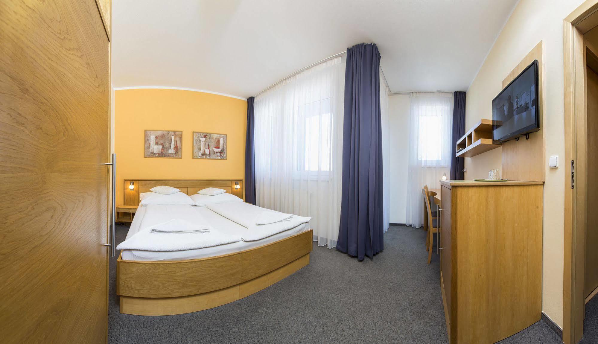 Hotel Trend Plzeň Eksteriør bilde